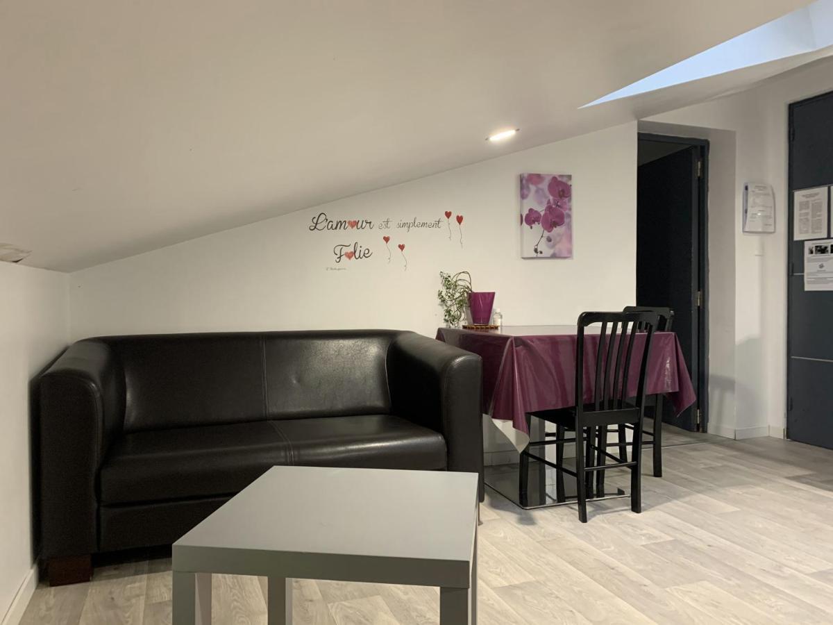 Gite De Larmonys Gigean Esterno foto