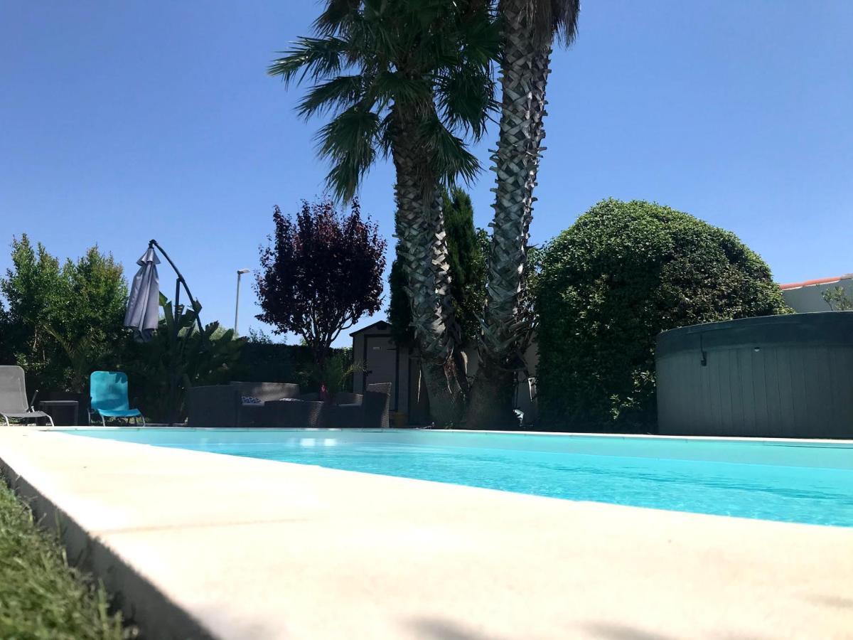 Gite De Larmonys Gigean Esterno foto