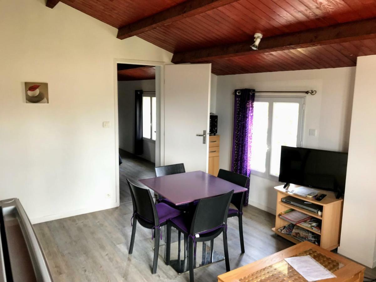 Gite De Larmonys Gigean Esterno foto