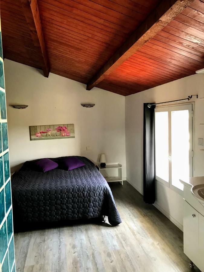 Gite De Larmonys Gigean Esterno foto